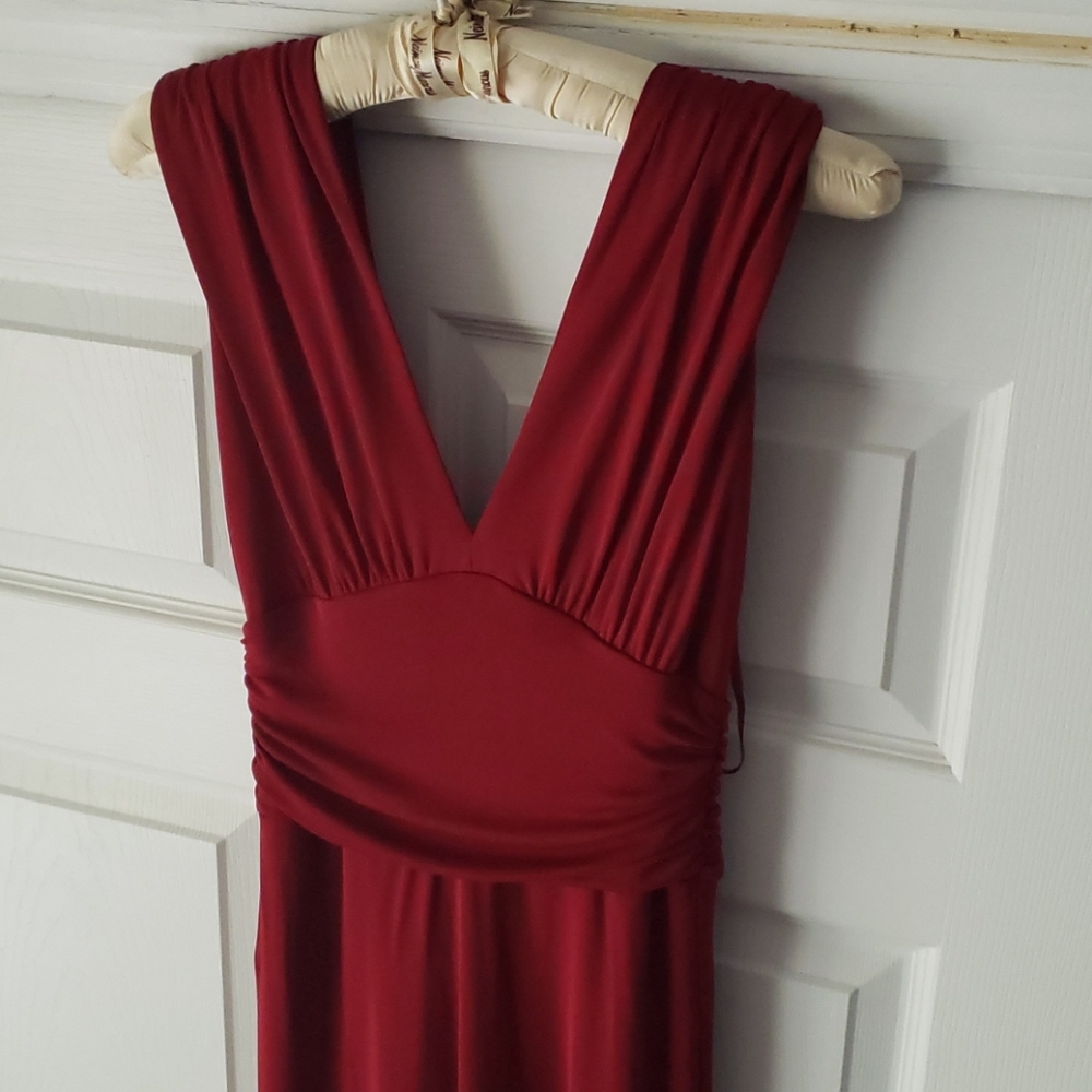 RIMINI deep red gown
